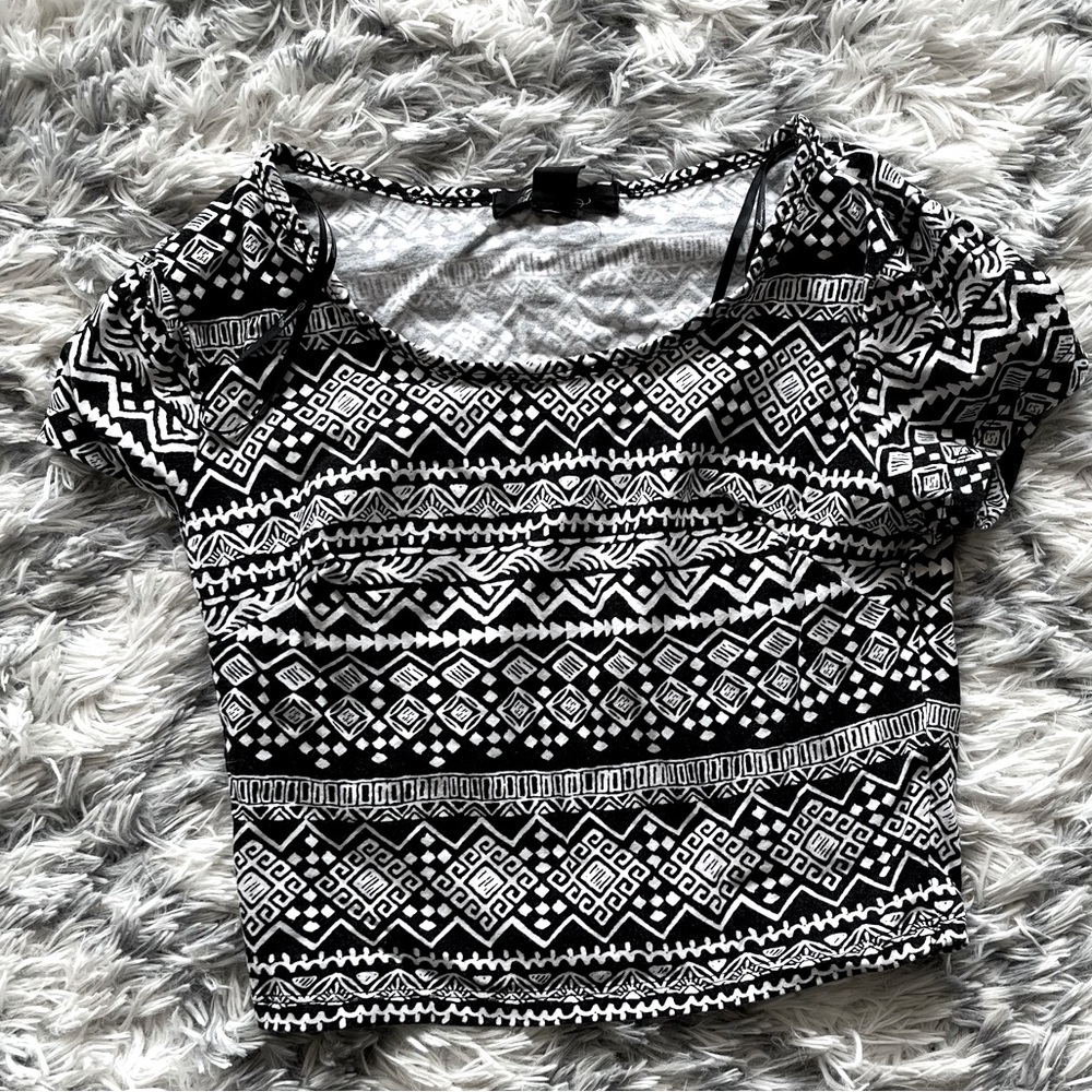 Black and white Forever 21 cropped top, size small